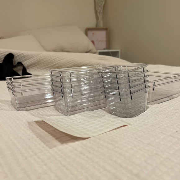 Organizers - Picture 3 of 3